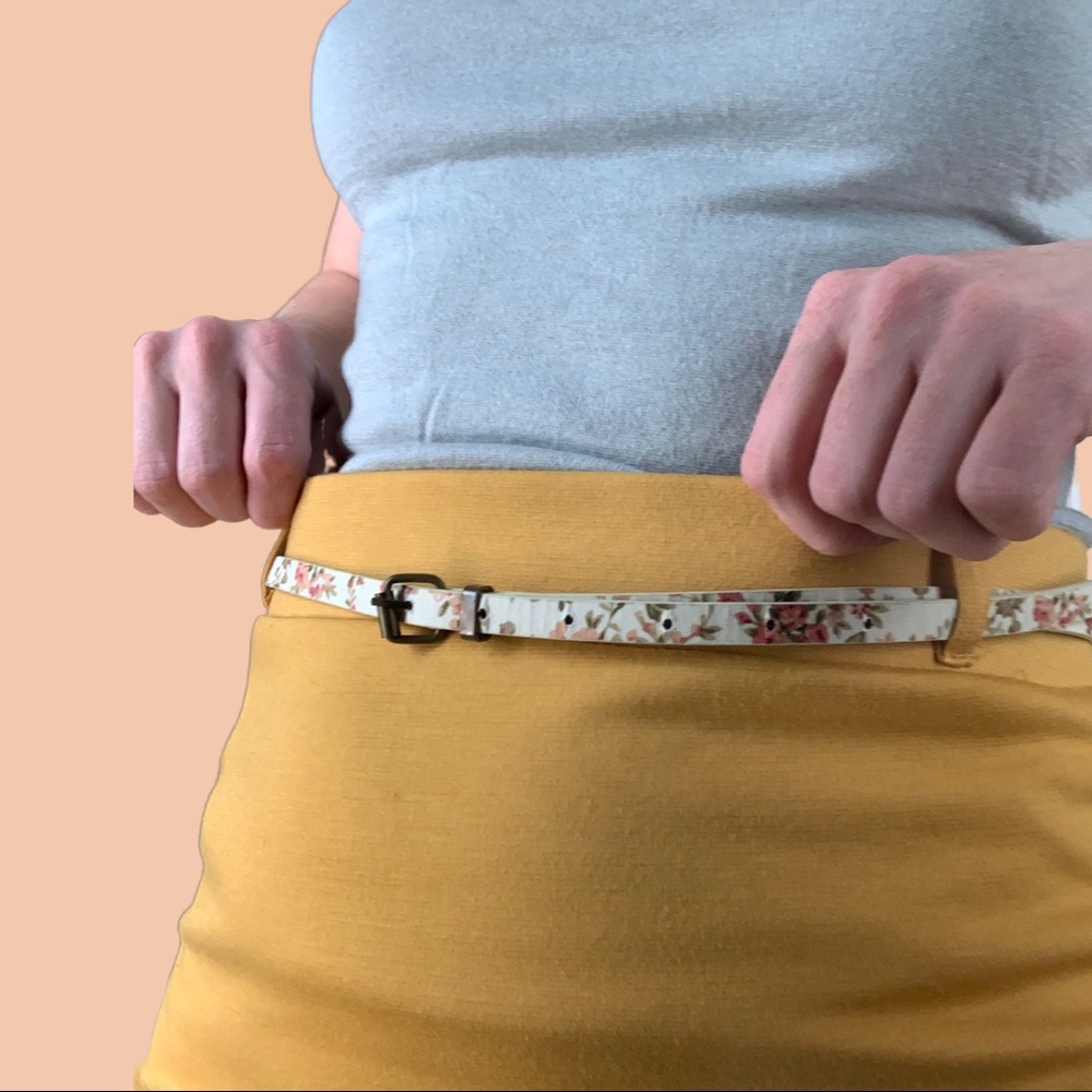 Floral print skinny belt